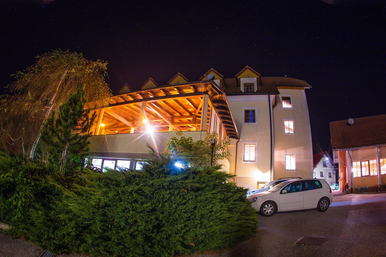 Hotel Kovac Osilnica Екстериор снимка